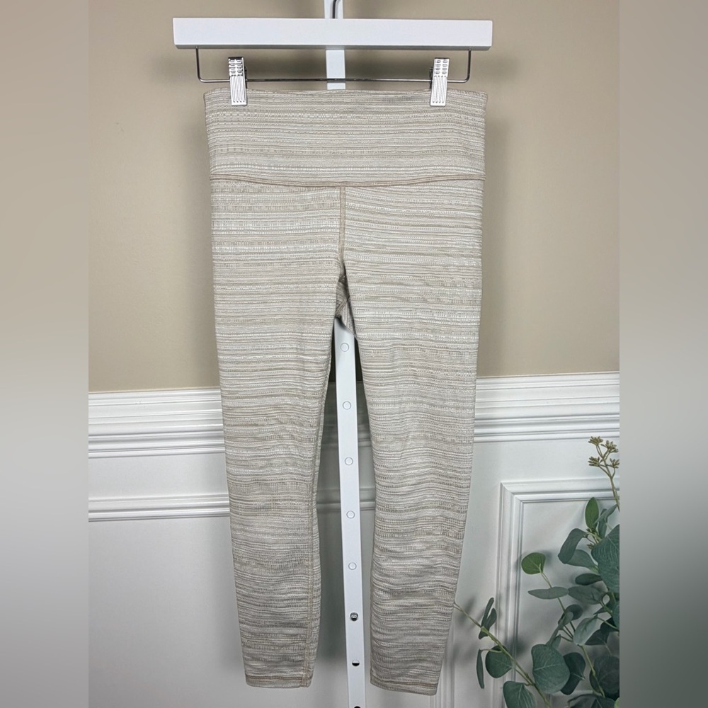 Athleta Chaturanga 7/8 Tight High Rise Jacquard Textured Legging in Quail Size S - Picture 3 of 12